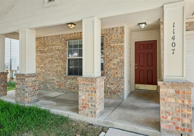 Photo 3 of Single family home for sale at 11407 Murchison St, Manor, TX 78653 | MLS# 5884172 | Listing updated on 2026-08-25