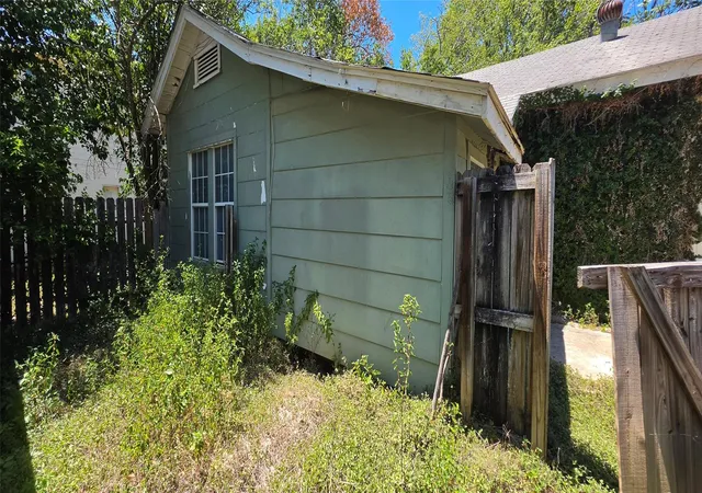 5th image of 125 S Bishop St, San Marcos, TX 78666 | MLS# 7987296