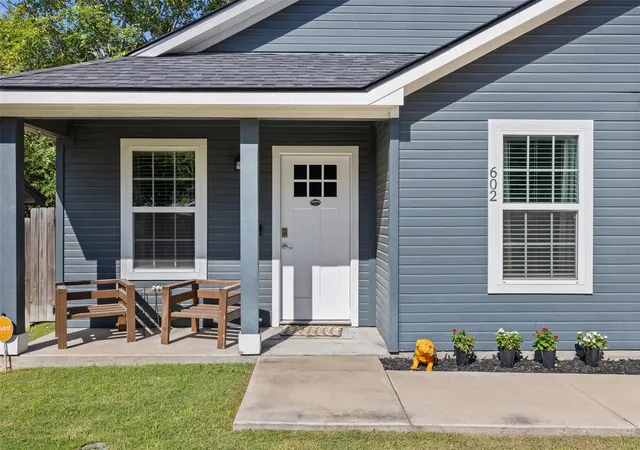 3rd image of 602 S Pierce St, Burnet, TX 78611 | MLS# 2681214
