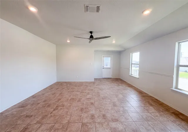 Photo 2 of Single family home for sale at 233 Atwood Loop, Jarrell, TX 76537 | MLS# 4009482 | Listing updated on 2026-08-27