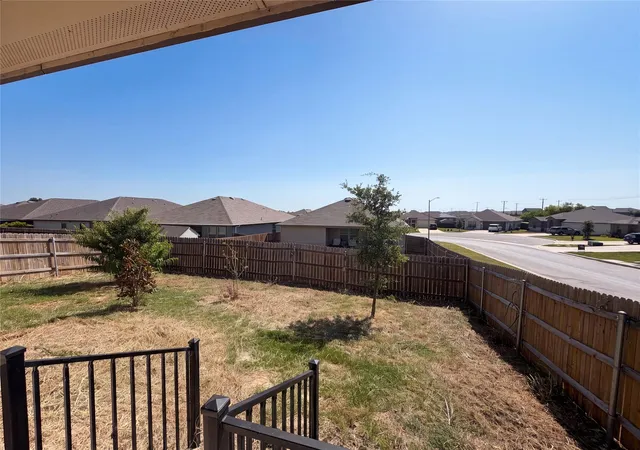 Photo 4 of Single family home for sale at 233 Atwood Loop, Jarrell, TX 76537 | MLS# 4009482 | Listing updated on 2026-08-27