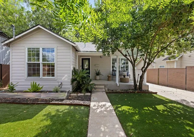 1st image of 1709 Chicon St, Austin, TX 78702 | MLS# 1903784