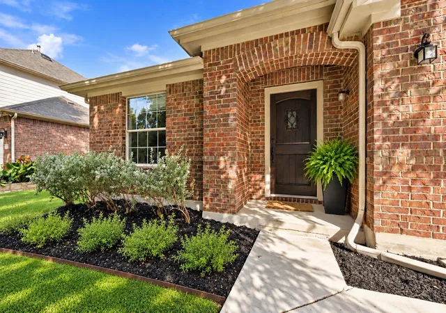 Photo 2 of Single family home for sale at 188 Clifton Moore St, Buda, TX 78610 | MLS# 6728515 | Listing updated on 2026-09-12