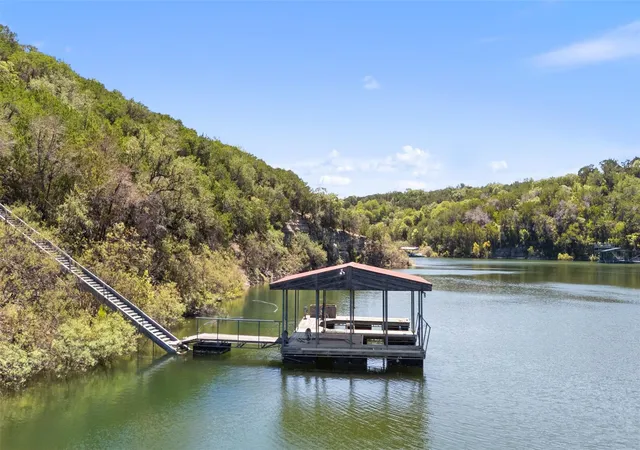 2nd image of 18205 Ridge Rd, Lago Vista, TX 78645 | MLS# 1713585