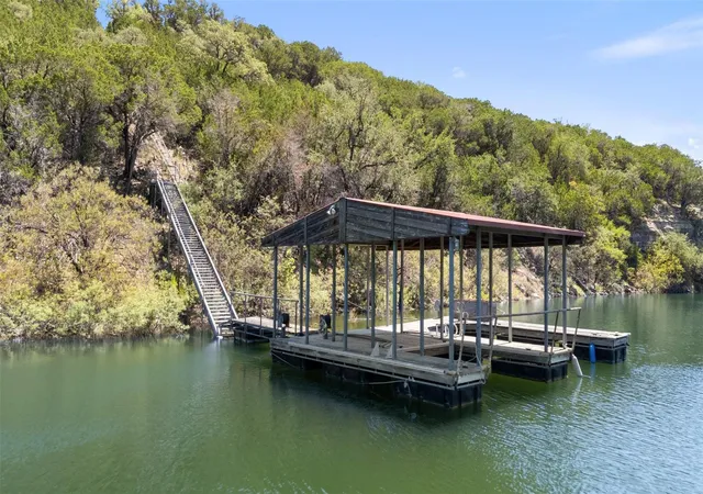Photo 3 of Single family home for sale at 18205 Ridge Rd, Lago Vista, TX 78645 | MLS# 1713585 | Listing updated on 2026-08-26