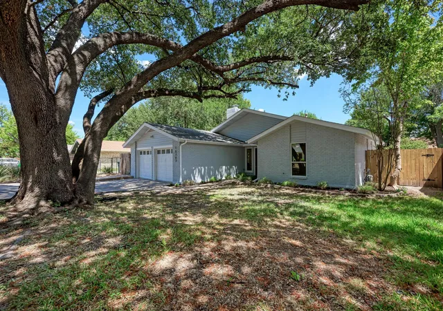 2nd image of 10303 Leaning Willow Dr, Austin, TX 78758 | MLS# 4576502