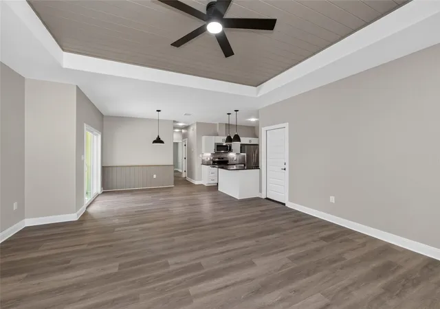 5th image of 123 S Kanaio Dr, Bastrop, TX 78602
