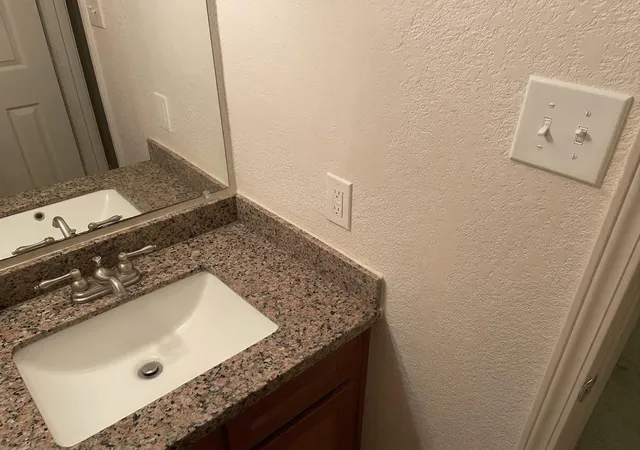 5th image of 8100 Creekbend Dr #132, Houston, TX 77071 | MLS# 9690329