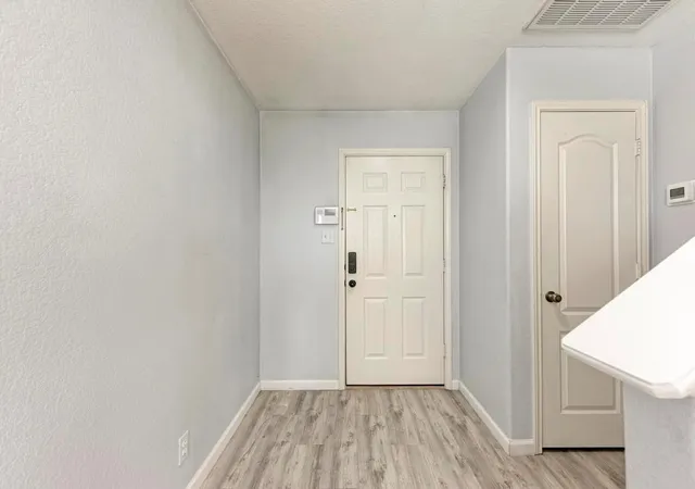 Photo 4 of Single family home for sale at 530 Sheep Trl Dr, Kyle, TX 78640 | MLS# 9407519 | Listing updated on 2026-08-21