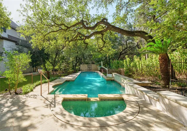2nd image of 2900 Meandering River Ct, Austin, TX 78746 | MLS# 5131297