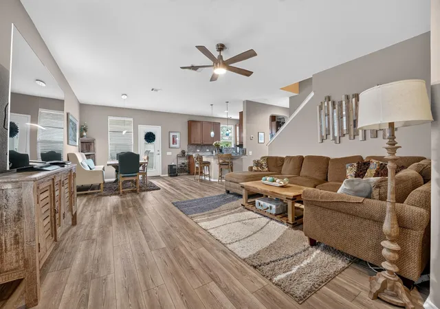 Photo 3 of Single family home for sale at 6720 Sunderland Trl, Austin, TX 78747 | MLS# 5227279 | Listing updated on 2026-08-27