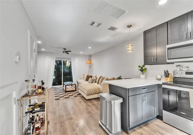 Listing Photo 2 - Condo for sale in building located at 3808 Southway Dr, Austin, TX 78704 - Unit #103
