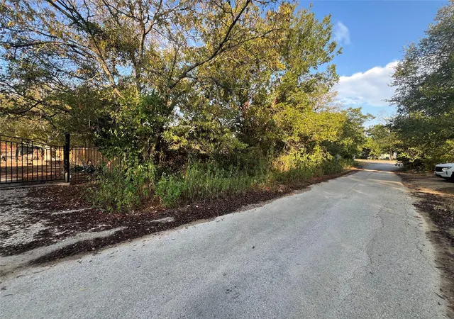 Photo 3 of Land for sale at 713 E 2nd St, Elgin, TX 78621 | MLS# 9286975 | Listing updated on 2026-09-01