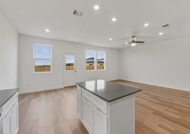 Photo 3 of Single family home for sale at 820 Cardenas St, San Marcos, TX 78666 | MLS# 8263574 | Listing updated on 2026-09-02