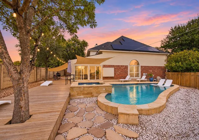 Photo 1 of Single family home for sale at 910 Point Run Dr, Pflugerville, TX 78660 | MLS# 3969613 | Listing updated on 2026-10-05