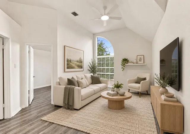 Photo 4 of Single family home for sale at 910 Point Run Dr, Pflugerville, TX 78660 | MLS# 3969613 | Listing updated on 2026-10-05