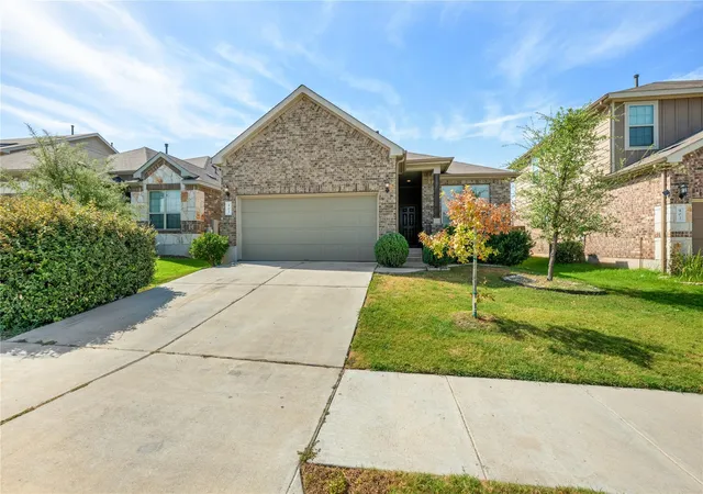 Photo 3 of Single family home for sale at 401 Duroc Dr, Hutto, TX 78634 | MLS# 1742510 | Listing updated on 2026-10-18