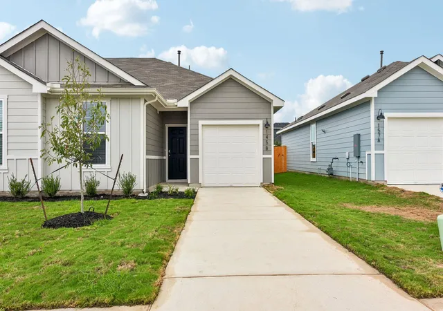 Photo 3 of Townhouse for sale at 145b Harrison Xing, Kyle, TX 78640 | MLS# 5678501 | Listing updated on 2026-10-01