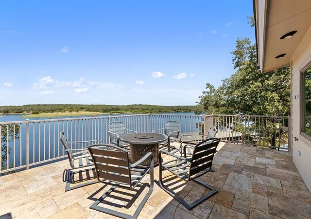 2nd image of 512 Harbor Dr #7, Spicewood, TX 78669 | MLS# 8055190