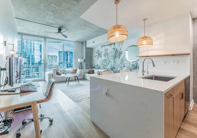 3rd image of 360 Nueces St #1018, Austin, TX 78701 | MLS# 2574099