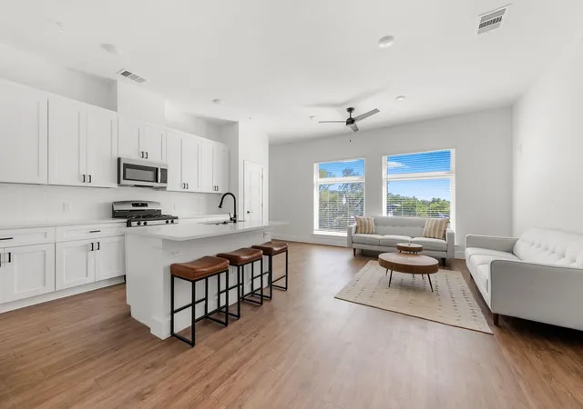 Photo 2 of Condo for sale at 1811 Webberville Rd #1307, Austin, TX 78721 | MLS# 4896219 | Listing updated on 2026-09-01