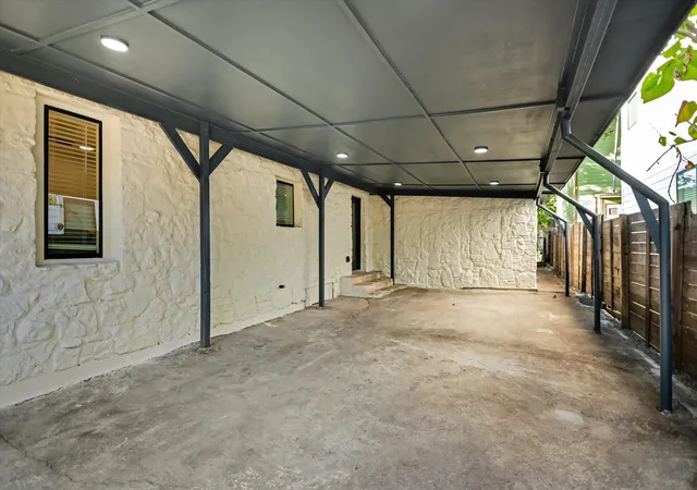 25th image of 2406 Santa Maria St, Austin, TX 78702 | MLS# 2020597