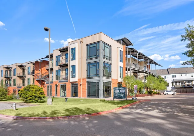 2nd image of 2525 S Lamar Blvd #206, Austin, TX 78704 | MLS# 1536393