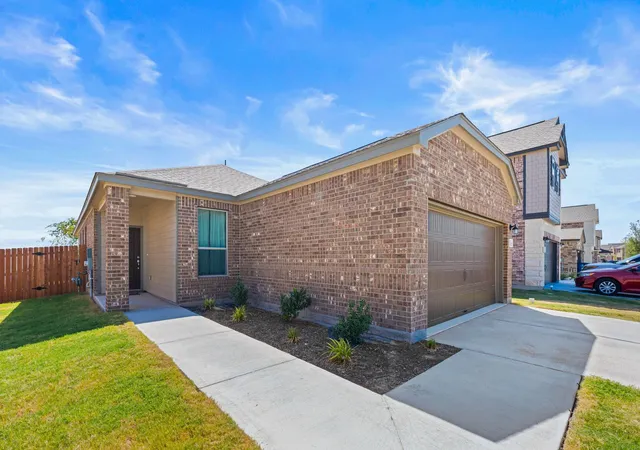 Photo 1 of Single family home for sale at 4027 Pinto Ln, Round Rock, TX 78665 | MLS# 6462110 | Listing updated on 2026-10-28