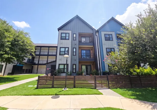 Condo for sale at 3101 Govalle Ave #113, Austin, TX 78702 | MLS# 5490911