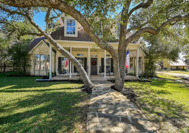 2nd image of 209 Peabody Pl, Dripping Springs, TX 78620 | MLS# 3567009