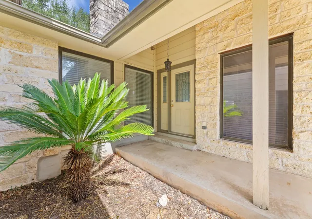 Photo 1 of Sale Pending at 6504 Ladera Norte Dr, Austin, TX 78731 | MLS# 9119633 | Listing updated on 2026-08-27
