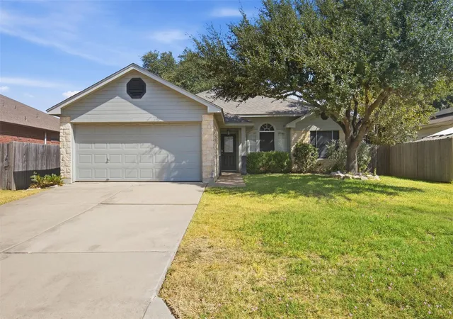 Photo 2 of Single family home for sale at 509 Morning Dove Dr, Hutto, TX 78634 | MLS# 7733261 | Listing updated on 2026-09-13