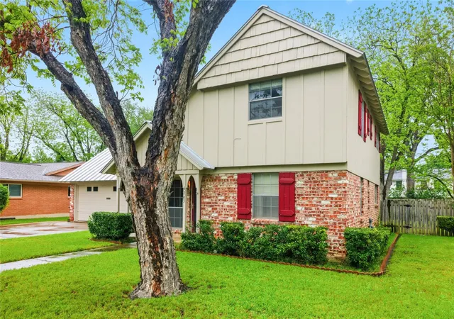 Photo 4 of Single family home for sale at 6103 Janey Dr, Austin, TX 78757 | MLS# 5306945 | Listing updated on 2026-08-22