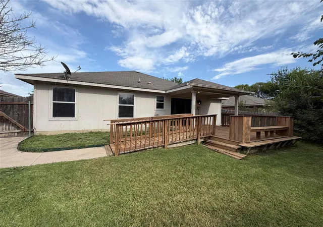 Photo 4 of Single family home for sale at 507 Decker Dr, Hutto, TX 78634 | MLS# 7696807 | Listing updated on 2026-10-15