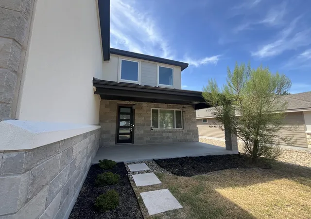 2nd image of 403 Summit Ridge Dr N, Point Venture, TX 78645 | MLS# 9338201