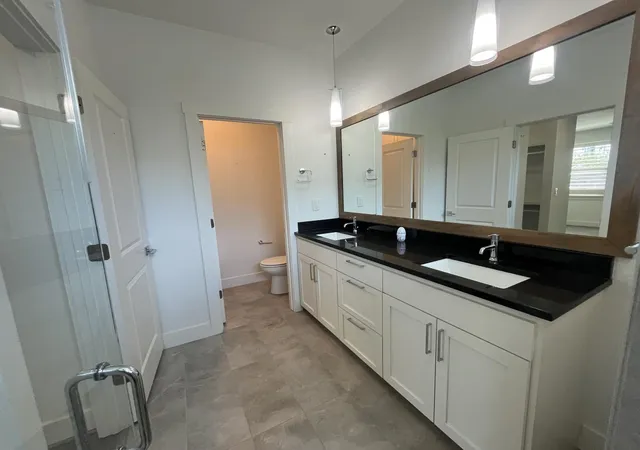 Photo 4 of Single family home for sale at 403 Summit Ridge Dr N, Point Venture, TX 78645 | MLS# 9338201 | Listing updated on 2026-09-21