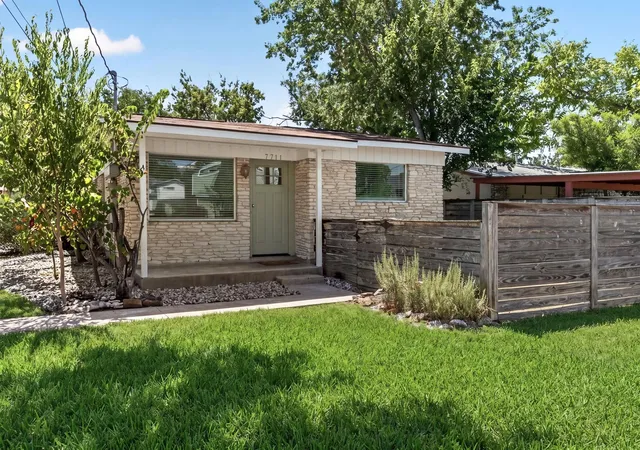 2nd image of 7711 Watson St, Austin, TX 78757 | MLS# 1611334