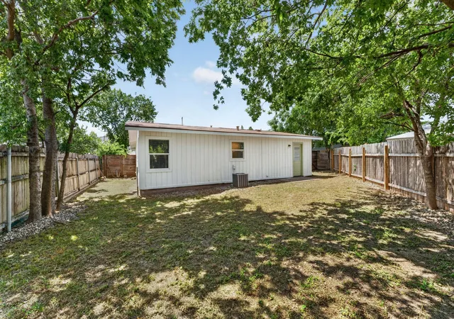 40th image of 7711 Watson St, Austin, TX 78757 | MLS# 1611334
