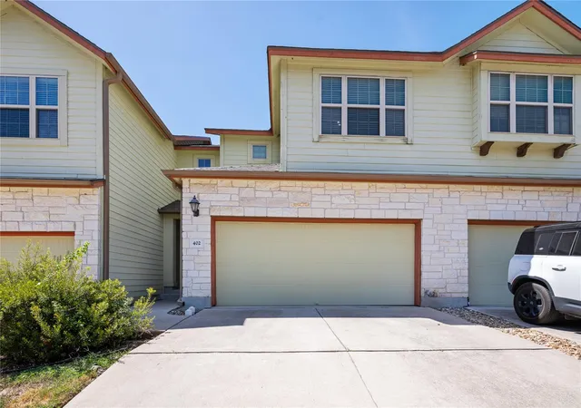 2nd image of 2410 Great Oaks Dr #402, Round Rock, TX 78681 | MLS# 3745812