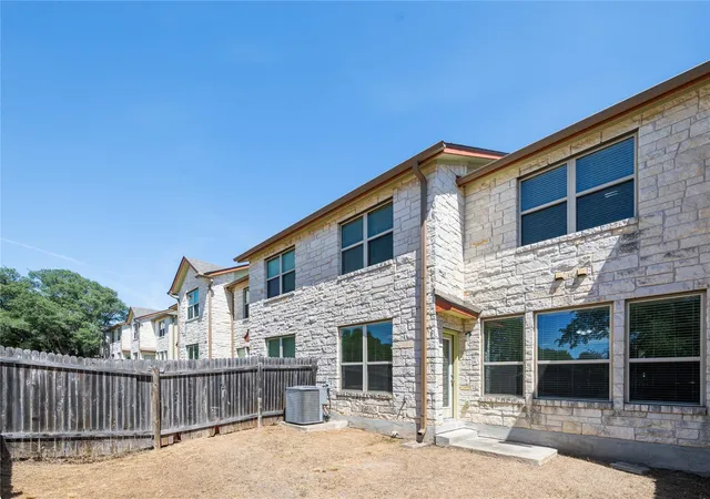 2nd image of 2410 Great Oaks Dr, Round Rock, TX 78681