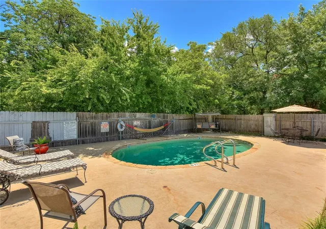 2nd image of 6109 Bullard Dr, Austin, TX 78757