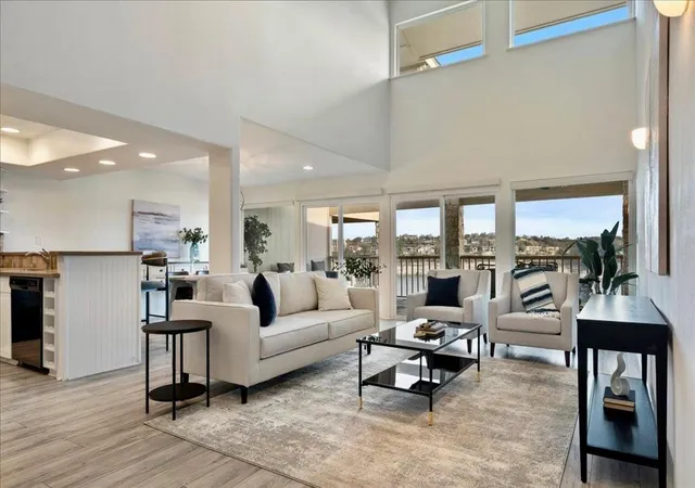Photo 2 of Townhouse for sale at 18231 Lakepoint Cv, Lago Vista, TX 78645 | MLS# 7637089 | Listing updated on 2026-08-29