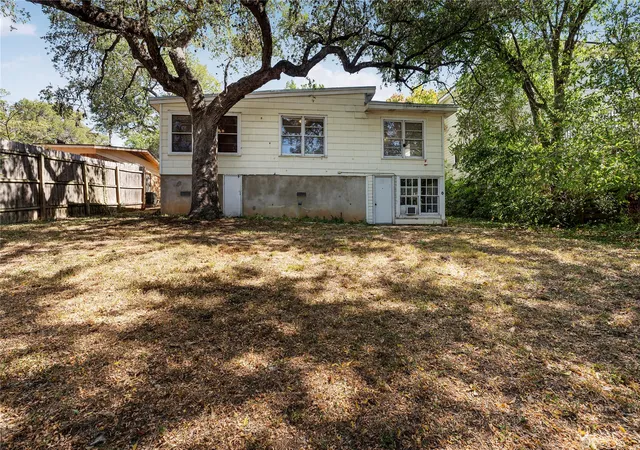 Photo 2 of Single family home for sale at 2111 W 10th St, Austin, TX 78703 | MLS# 2725827 | Listing updated on 2026-09-24