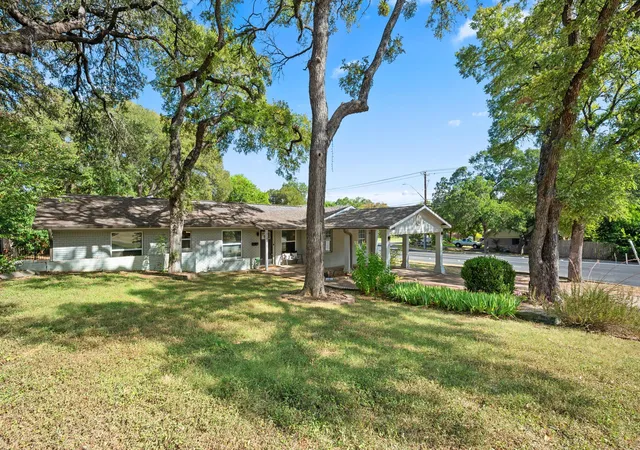 Photo 4 of Single family home for sale at 5100 Plumas Ln, Austin, TX 78745 | MLS# 5393301 | Listing updated on 2026-10-08
