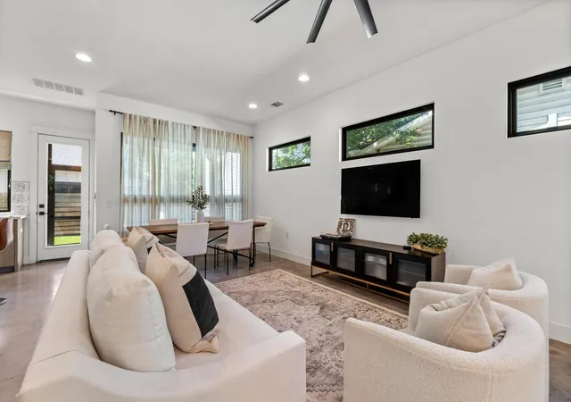 Photo 4 of Single family home for sale at 409 W 55Th 1/2 St #1, Austin, TX 78751 | MLS# 2270177 | Listing updated on 2026-09-29