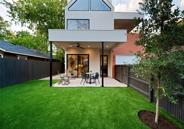 4th image of 2816 Garwood St #1, Austin, TX 78702 | MLS# 6979889