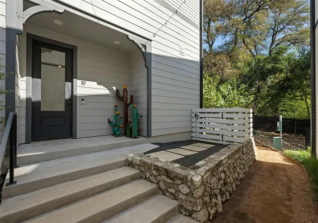 3rd image of 3809 Valley View Rd #19, Austin, TX 78704 | MLS# 1995533