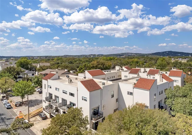 2nd image of 2605 Enfield Rd, Austin, TX 78703