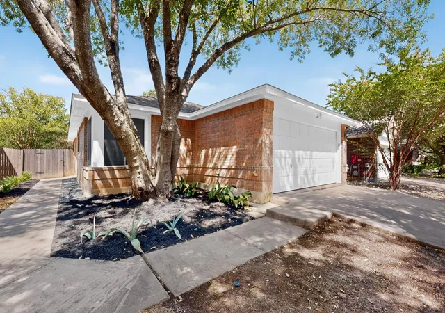 Photo 3 of Single family home for sale at 1825 Friars Tale Ln, Austin, TX 78748 | MLS# 9054059 | Listing updated on 2026-08-31