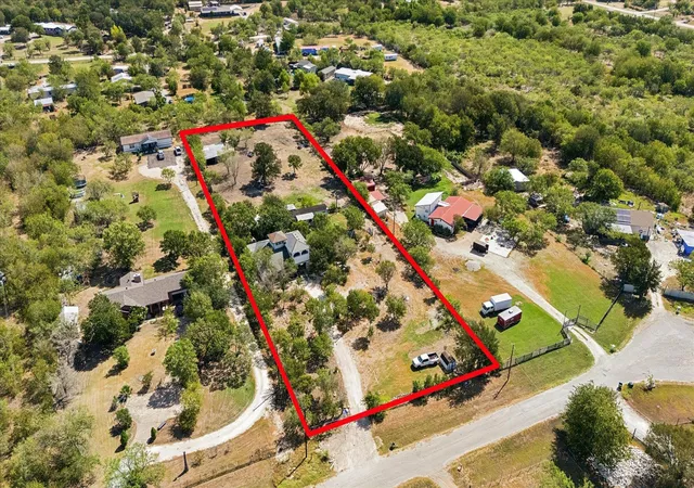 Photo 3 of Single family home for sale at 180 Lytton Acres Dr, Dale, TX 78616 | MLS# 8992908 | Listing updated on 2026-08-26